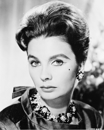 Hollywood icon Jean Simmons has died at age 80 from lung cancer